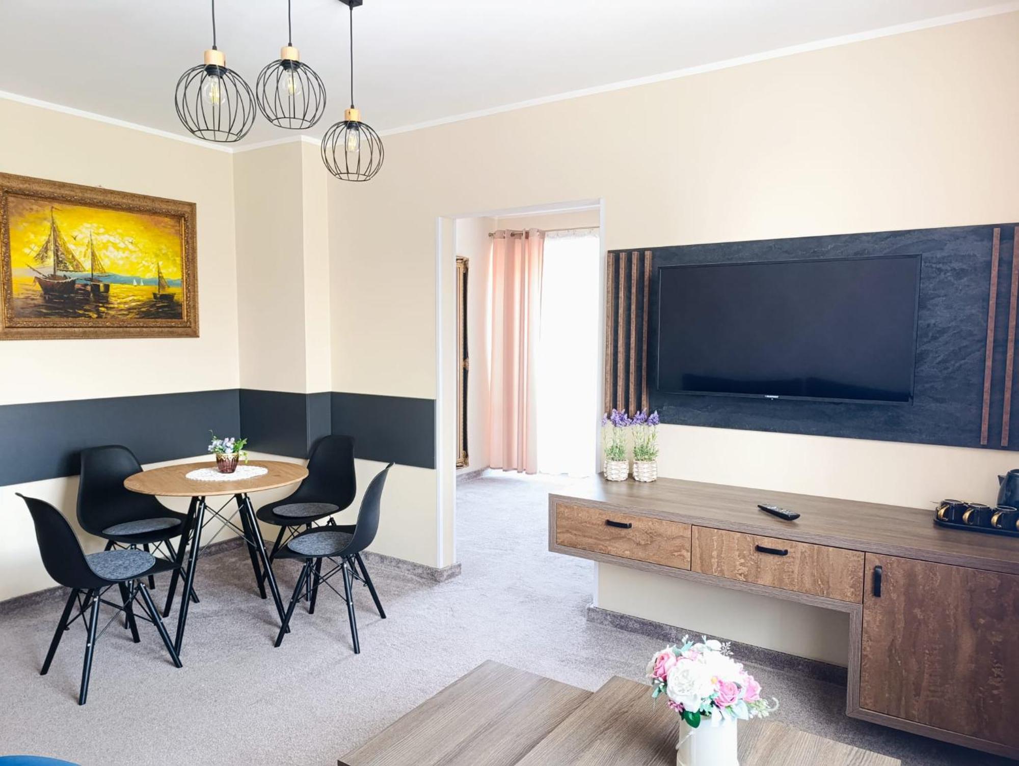 Bed & Breakfast Dworek Bursztynowy 2*