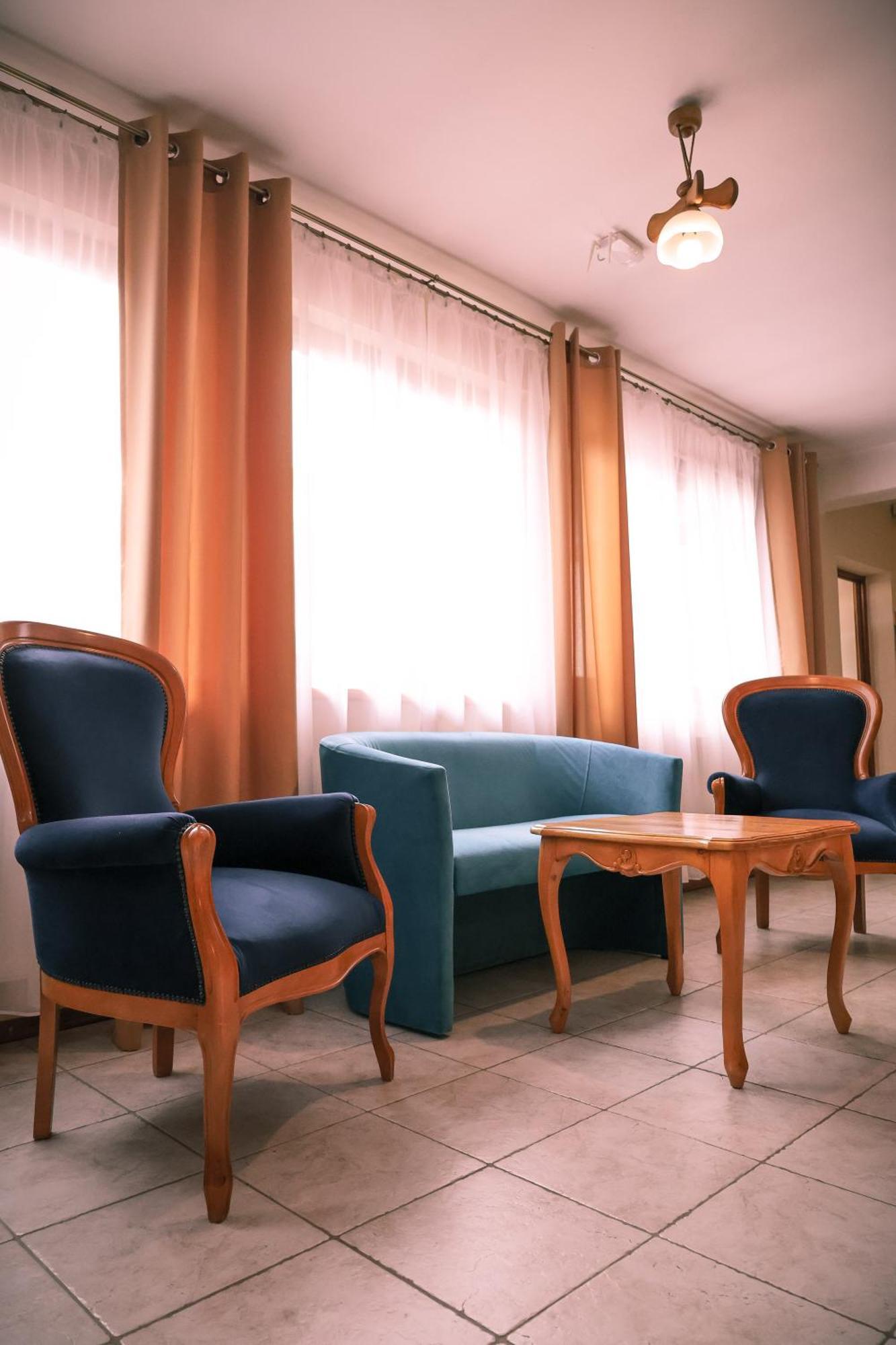 Bed & Breakfast Dworek Bursztynowy 2*